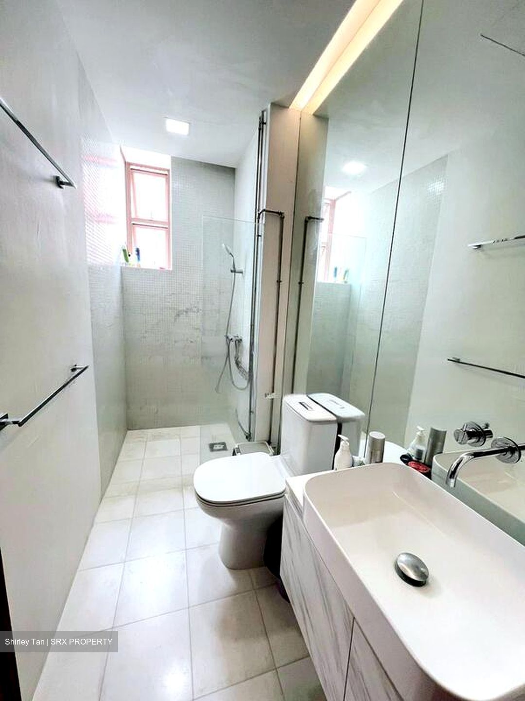 Eastwood Drive (D16), Terrace #449376941